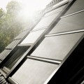 Markiza-zaciemniająca-Velux-SSS-FK06-0000-(66x118-cm)-zasilana-solarnie-nie-wymaga-doprowadzenia-przewodów-zaciemnienie-i-redukcja-nagrzewania.jpg