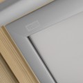 Roleta-wewnętrzna-zaciemniająca-Velux-DKL-CK02-(55x78-cm).jpg