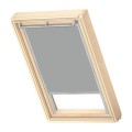 Roleta-wewnętrzna-zaciemniająca-Velux-DKL-FK06-0705S-(66x118-cm).jpg