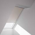 Roleta-wewnętrzna-zaciemniająca-Velux-DKL-MK04-(78x98-cm).jpg