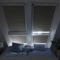Roleta-wewnętrzna-zaciemniająca-Velux-DKL-M10-(78x140-cm).jpg