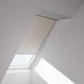 Roleta-wewnętrzna-zaciemniająca-Velux-DKL-PK06-(94x118-cm).jpg