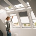 Roleta-wewnętrzna-zaciemniająco-plisowana-Velux-DFD-M04-(78x98-cm).jpg