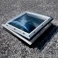 Okno-do-dachu-płaskiego-otwierane-ręcznie-Velux-CVP-0073U-(80x80-cm).jpg