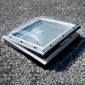 Okno-do-dachu-płaskiego-otwierane-ręcznie-Velux-CVP-0073U-(80x80-cm).jpg