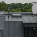 Okno-do-dachu-płaskiego-otwierane-elektrycznie-Fakro-DEF-DU6-(120x120-cm).jpg