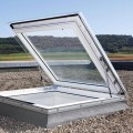 Okno-do-dachu-płaskiego-wyłazowe-Velux-CXP-0473Q-(120x120-cm).jpg