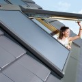 Markiza-solarna-Fakro-AMZ-Komfort-SOLAR-(66x118-cm).jpg