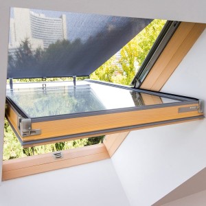 Markiza  FAKRO AMZ 089/090 (78x140 cm) obsługa manualna