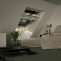 Roleta-zewnętrzna-Velux-SML-PK06-0000S-(94x118-cm)-z-napędem-elektrycznym-całkowita-ochrona-komfort-i-poprawa-izolacyjności.jpg